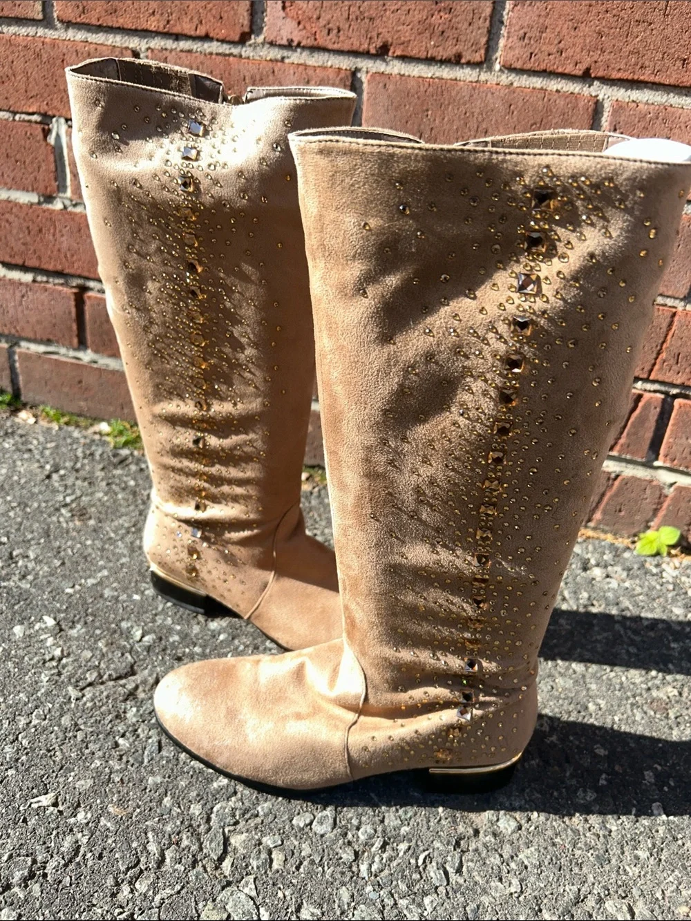 Italina Suede Knee-High Boots with Gold Stud Detail - Tan Brand New size 8